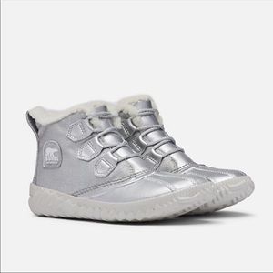 Disney X Sorel- Out N About plus Frozen